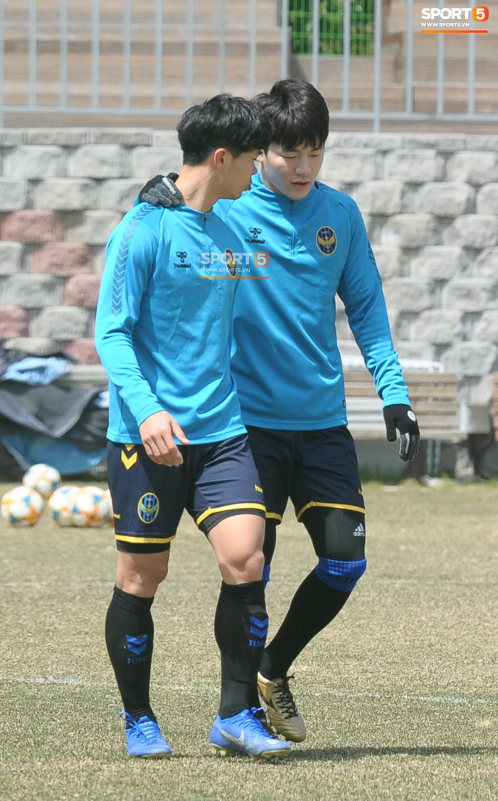Công Phượng cười thả ga trong buổi tập của Incheon United, sẵn sàng cho lần đá chính tiếp theo ở K.League - Ảnh 14.