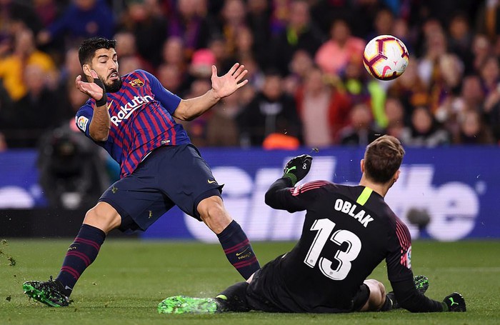 Gã điên Diego Costa chửi thẳng mặt trọng tài, Atletico Madrid dâng chức vô địch vào tay Barcelona - Ảnh 5.
