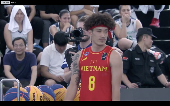 FIBA 3x3 Asia Cup 2019: Khoa Trần chịu thua trước sắc đẹp tới từ Kazakhstan và đứng ở vị trí thứ hai nội dung Shoot-Out - Ảnh 1.