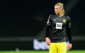 Haaland tịt ngòi, Dortmund thất thế trong cuộc đua vô địch Bundesliga