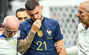 Trụ cột tuyển Pháp chấn thương mất World Cup ngay trận ra quân