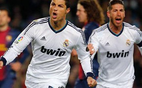 5 lần Ronaldo gieo sầu cho Barca