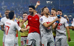 Thụy Sĩ giành tấm vé cuối cùng vào vòng 1/8 World Cup 2022