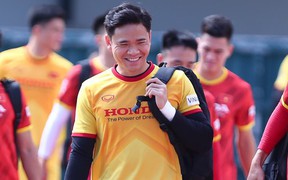 Thủ môn Trần Nguyên Mạnh chính thức ký hợp đồng với CLB Nam Định