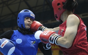 Nguyễn Thị Hằng Nga chạm 1 tay vào HCV kickboxing SEA Games 31