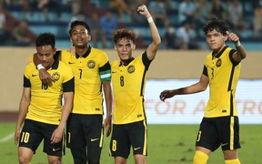 U23 Malaysia dễ dàng đè bẹp U23 Lào, vươn lên đầu bảng B