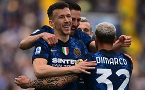 Hạ Udinese, Inter tiếp tục bám đuổi Milan trên đường đua vô địch Serie A