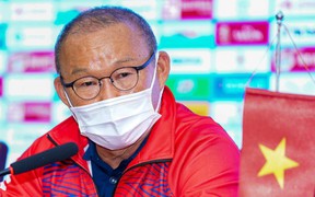 HLV Polking nói U23 Việt Nam ở cửa trên, HLV Park Hang-seo muốn học trò quên quá khứ thua U23 Thái Lan