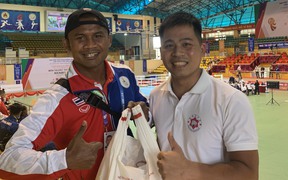 "Thánh Muay" Buakaw nhận món quà bất ngờ khi cùng đội kickboxing tới Việt Nam dự SEA Games 31