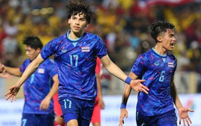 Thắng đậm U23 Singapore 5 bàn không gỡ, U23 Thái Lan sáng lại cửa vào bán kết
