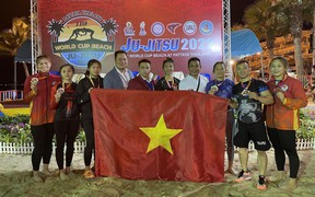 Đội tuyển Jiujitsu Việt Nam thi đấu thành công tại giải vô địch bãi biển thế giới