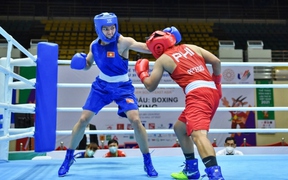 Đội boxing nữ Việt Nam tranh tài ở giải vô địch thế giới