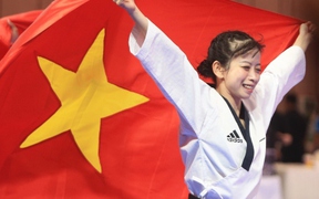 "Hot girl Teakwondo" bật khóc khi giành HCV kịch tính ở SEA Games 32