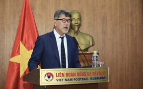 Tân Giám đốc kỹ thuật VFF: 'Mong giúp tuyển Việt Nam dự World Cup 2026, 2030'
