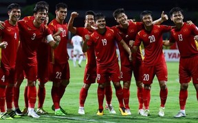 ĐT Việt Nam tập trung: Quang Hải, Công Phượng về nước, Hùng Dũng vắng mặt đáng tiếc