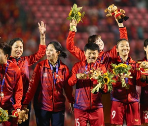 Fan Thái Lan ngả mũ thán phục chiến thắng vẻ vang của tuyển nữ Việt Nam