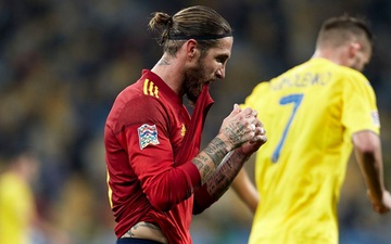 Tuyển Tây Ban Nha thua sốc Ukraine 