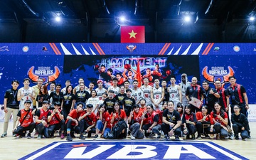 Thang Long Warriors cùng dàn cổ động viên hùng hậu phủ đỏ VBA Arena trong ngày đầu ra quân: Liệu có sự lách luật từ phía BTC giải đấu?