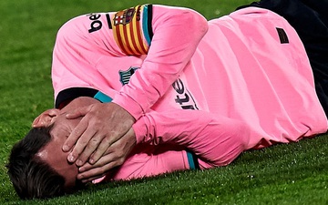 Messi bị đánh cùi chỏ, nằm sân đau đớn trong thất bại bất ngờ của Barcelona