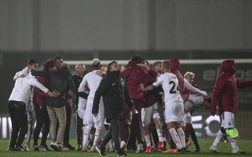 AC Milan trở lại đấu trường Châu Âu sau loạt luân lưu kịch tích và lịch sử