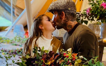 David Beckham thản nhiên hôn môi con gái út Harper, khiến dân mạng tranh cãi dữ dội