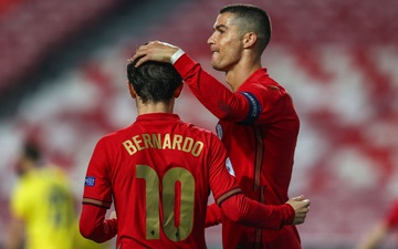 Ronaldo "nổ súng" giúp Bồ Đào Nha thắng 7-0, Pháp thua sốc 0-2 trước đối thủ dưới cơ