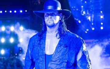 "The Undertaker" được bầu là đô vật vĩ đại nhất lịch sử WWE, The Rock đứng thứ 3 còn John Cena chỉ xếp ở vị trí số 5