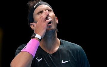 Thua ngược cay đắng, Nadal và Djokovic dắt tay cùng rời ATP Finals