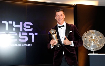 Ronaldo và Messi làm nền tôn vinh Lewandowski giành giải Cầu thủ xuất sắc nhất thế giới