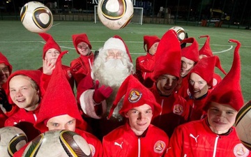 FC Santa Claus và những điều chưa biết về đội bóng của ông già Noel