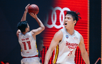 "Đốt cháy" VBA Arena với 8 cú 3 điểm, Võ Kim Bản góp công lớn giúp Saigon Heat bảo vệ thành công chức vô địch