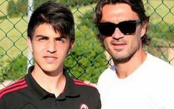 Thêm 3 ca nhiễm SARS-CoV-2 khiến cộng đồng bóng đá lo lắng: Cha con huyền thoại Maldini và cựu ngôi sao tóc xù của Manchester United