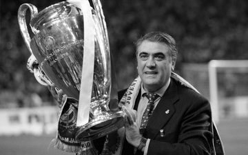 Cựu chủ tịch Real Madrid qua đời sau khi nhiễm Covid-19