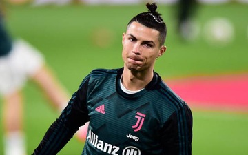 Ronaldo gây tranh cãi khi ra sân luyện tập cùng đám đông và phản ứng đáng chú ý của quan chức y tế địa phương