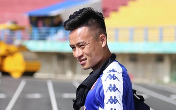 Võ Huy Toàn chấn thương nặng hơn dự kiến, cố thi đấu dù "không có cảm giác bóng"