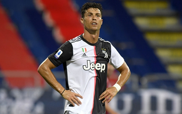 Ronaldo "giương cờ trắng" trong cuộc đua Vua phá lưới Serie A