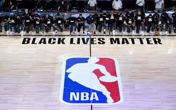 NBA liệu có đưa ra án phạt cho các cầu thủ quỳ gối trong ngày nối lại mùa giải 2019/2020?