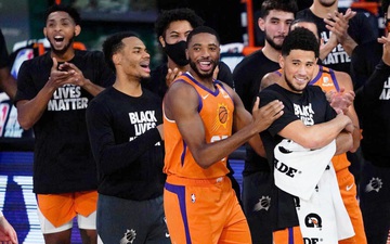 Phoenix Suns xứng đáng là CLB có đội ngũ truyền thông "lầy và có tâm nhất" NBA: Liên tục có bài đăng cực chất trên Twitter để "cà khịa" các đội miền Tây
