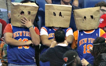 Cộng đồng NBA chia thành 2 nửa sau Draft Lottery 2020: Người cười kẻ khóc, đáng chú ý nhất là loạt ảnh "chế nhạo" New York Knicks 