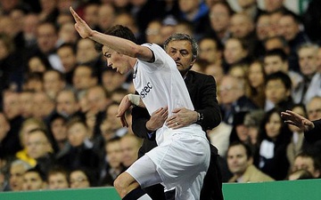 Giữa cơn bão tin đồn chuyển nhượng, Mourinho đã chính thức lên tiếng về Bale