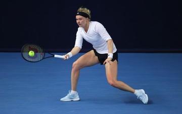 Tay vợt nữ "dị nhân" ở Australian Open 2021 chỉ có 8 ngón tay và 7 ngón chân