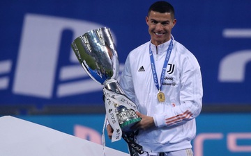 Ronaldo lại sắm vai người hùng giúp Juventus giành danh hiệu đầu tiên mùa này