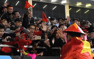 3 lợi ích lớn khi sân Mỹ Đình đón khán giả cổ vũ tuyển Việt Nam đấu Nhật Bản