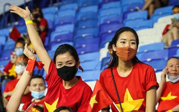 Người hâm mộ dễ dàng mua vé vào sân cổ vũ đội tuyển Việt Nam