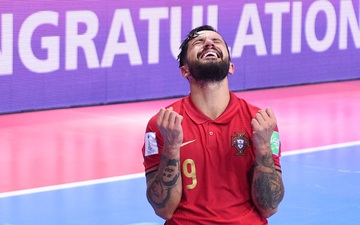 Chùm ảnh: Hai cảm xúc trái ngược trong trận chung kết Futsal World Cup 2021