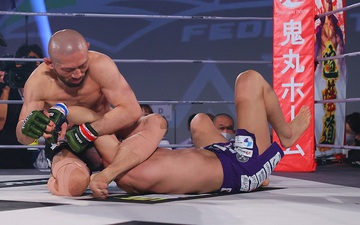 Huyền thoại MMA Nhật Bản khiến đối thủ giải nghệ sau đòn khóa bẻ gãy tay
