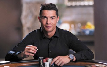 Tin MU: Cristiano Ronaldo là tay chơi Poker cự phách