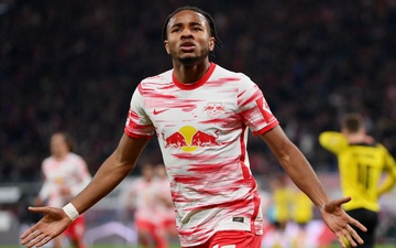 Nkunku rực sáng giúp Leipzig đánh bại Dortmund để áp sát top 4 Bundesliga