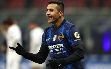 Thắng thuyết phục Cagliari, Inter vượt qua AC Milan để giành ngôi đầu bảng Serie A