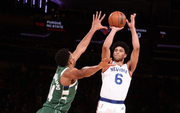 Sao trẻ New York Knicks toả sáng rực rỡ, chiếm trọn spotlight dù đội nhà thua đau Milwaukee Bucks